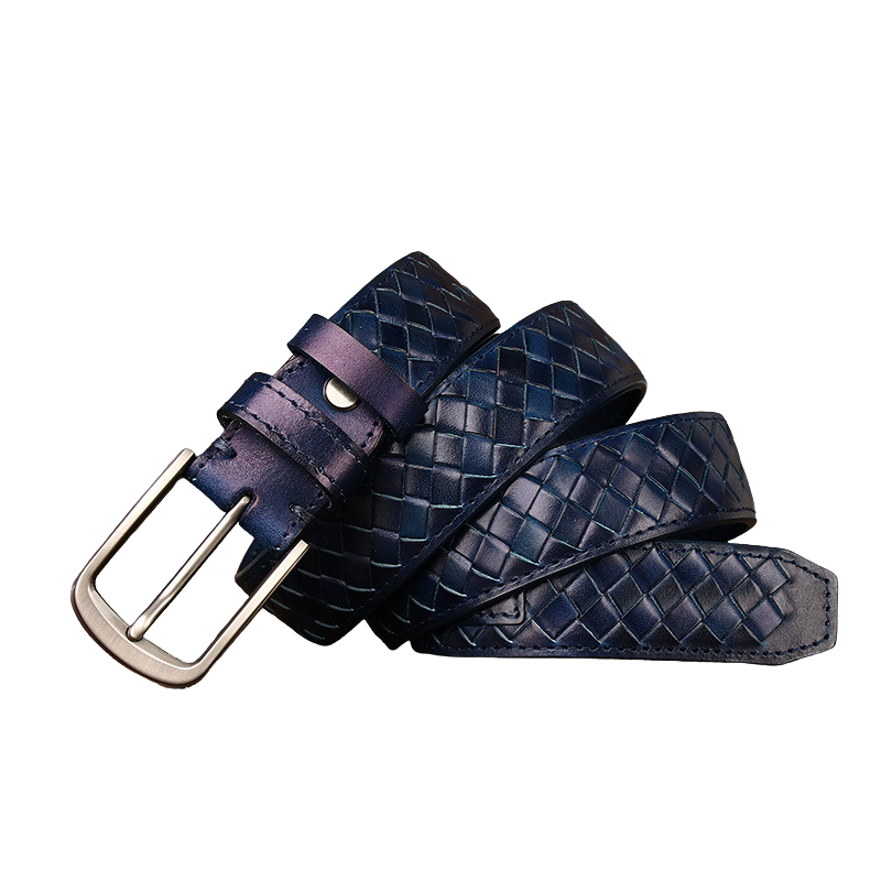 Ceinture Tressence bleue pour homme en cuir tressé à la main avec boucle ardillon argentée mate. #fullwidth