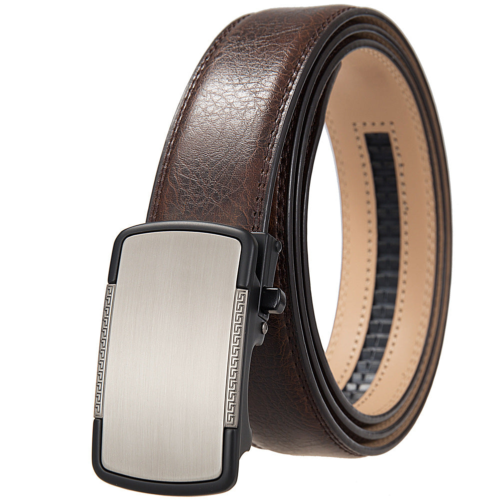 Ceinture homme Tuilerie 60 en cuir marron avec boucle automatique argentée brossée à motifs géométriques #fullwidth