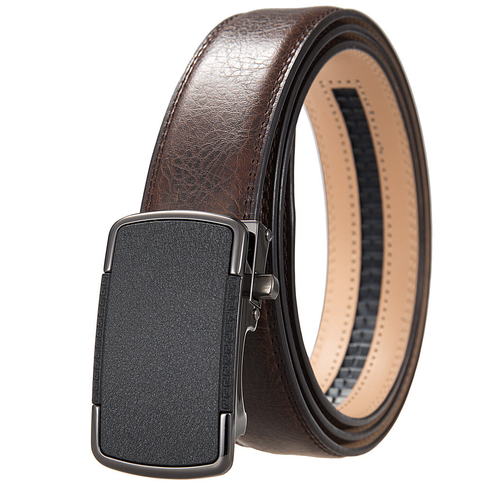 Ceinture homme Tuilerie 60 en cuir refendu marron avec boucle rectangulaire automatique finition mate et décors géométriques gravés