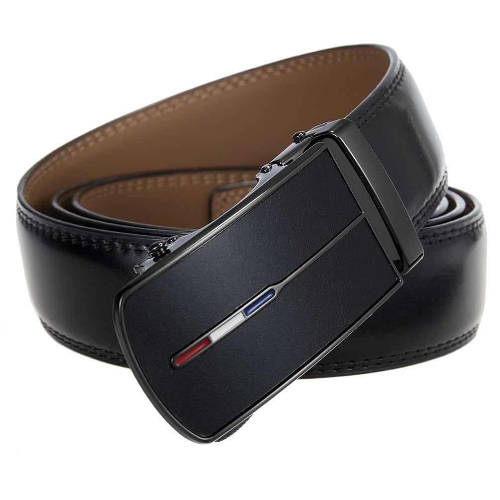 Ceinture homme Vaugirard 95 noire avec boucle rectangulaire automatique en métal gunmetal ornée d'une fine bande tricolore rouge, blanche et bleue.