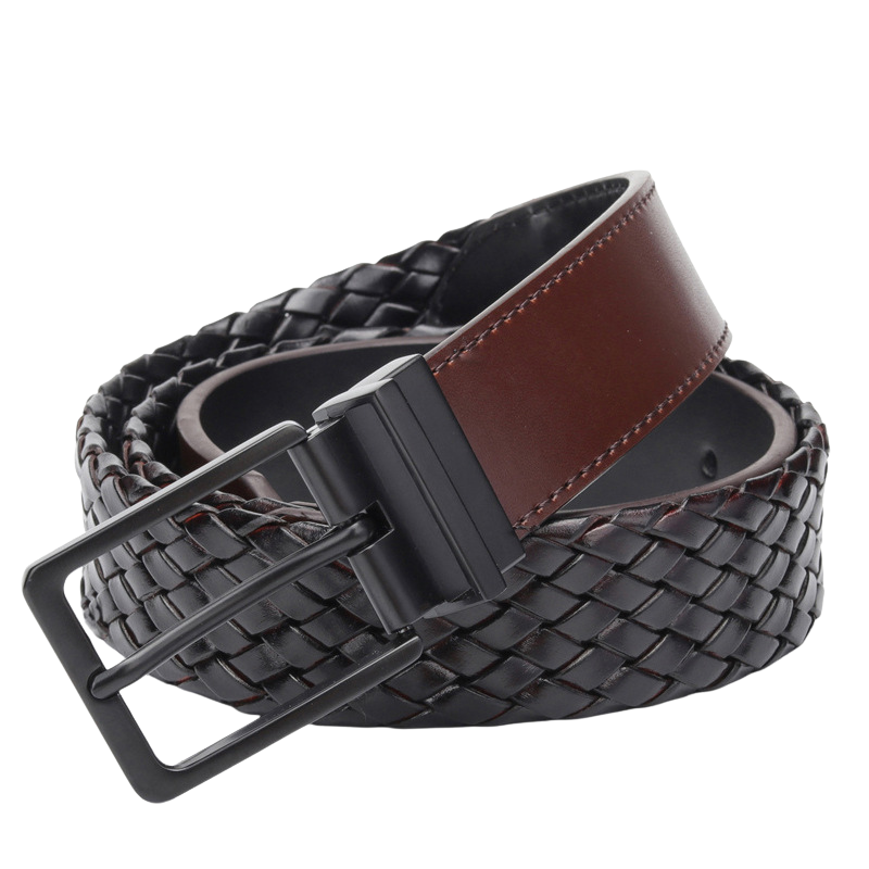 Ceinture Villon en croûte de cuir de vachette tressée marron et noire, avec boucle rectangulaire réversible en alliage noir. Largeur 3 cm.
