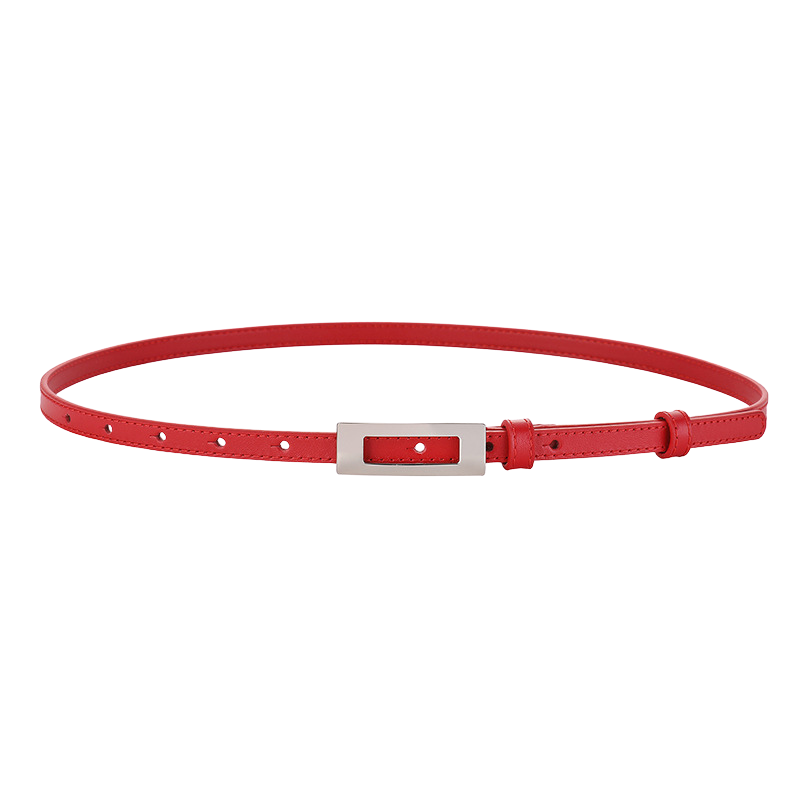 Ceinture fine rouge en cuir Wanda avec boucle argentée rectangulaire évidée.