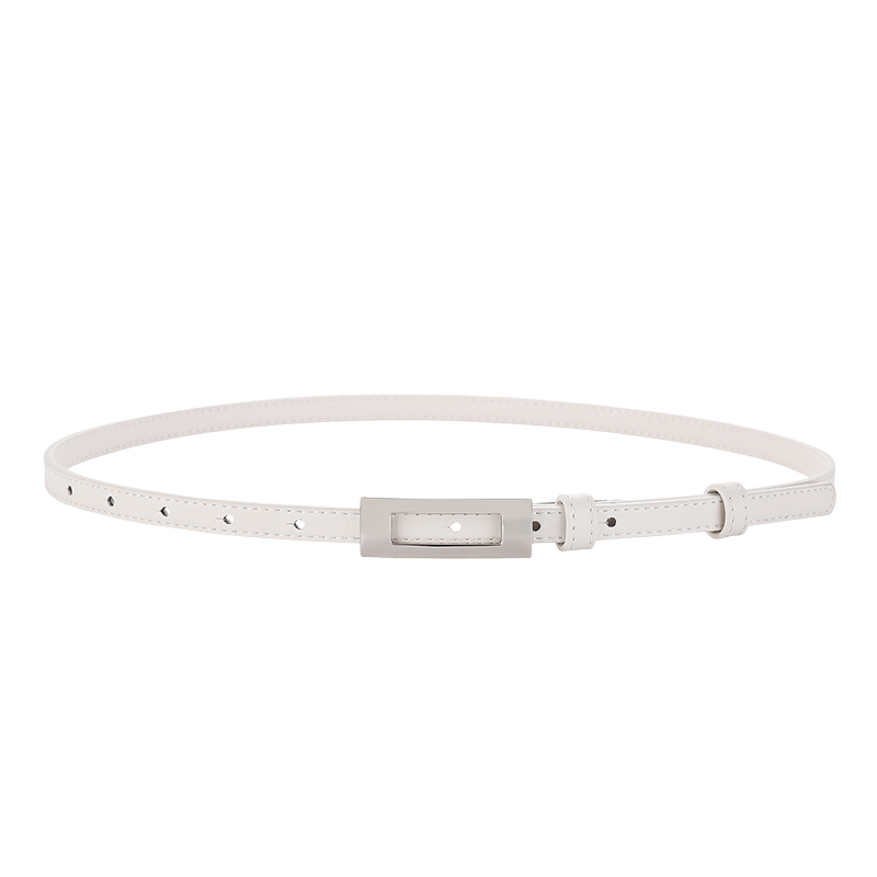 Ceinture fine Wanda en cuir blanc pour femme, avec boucle rectangulaire argentée minimaliste.