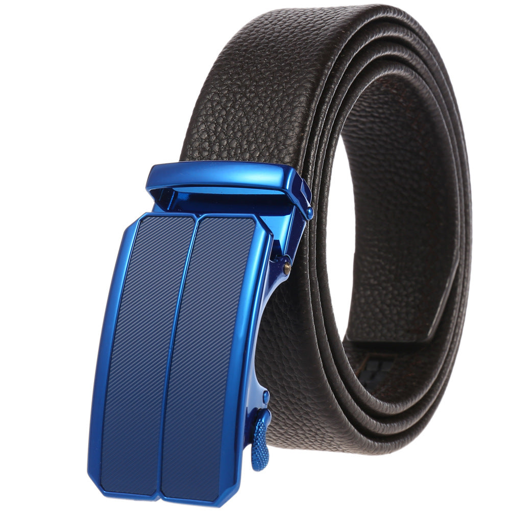Ceinture Yves en cuir de vachette marron avec boucle automatique rectangulaire bleu brillant et détails texturés 20T
