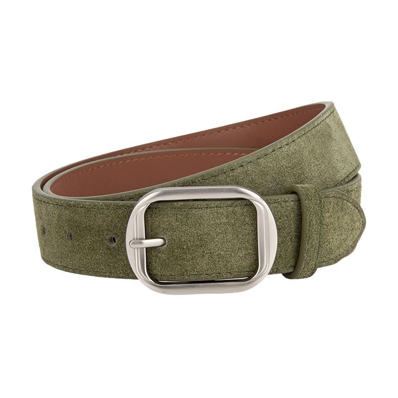 Ceinture Zoïa 1 en cuir de vachette refendu vert effet daim, avec boucle ardillon ovale allongée en métal argenté.